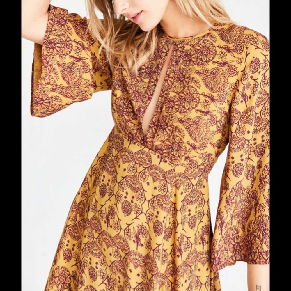 Urban outfitters boho Split-Neck Bell-Sleeve